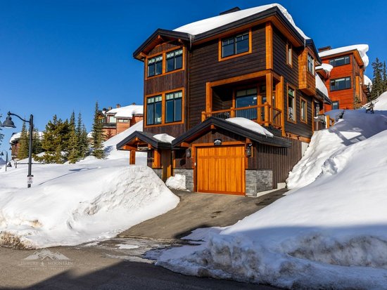 4 Bedroom Big White Vacation Rental - Toboggan Run
