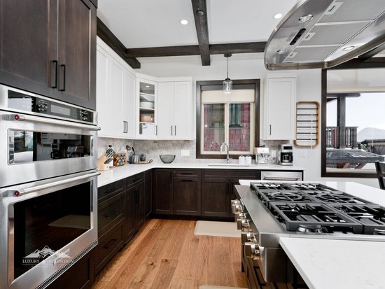 Big White 4 Bedroom Accommodation - Toboggan Run - #4382