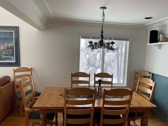 Big White 3 Bedroom Accommodation - Plaza on the Ridge - #4384 Big White 3 Bedroom Accommodation - Plaza on the Ridge - #4384