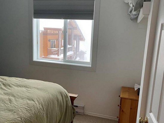 Big White 3 Bedroom Accommodation - Plaza on the Ridge - #4384 Big White 3 Bedroom Accommodation - Plaza on the Ridge - #4384