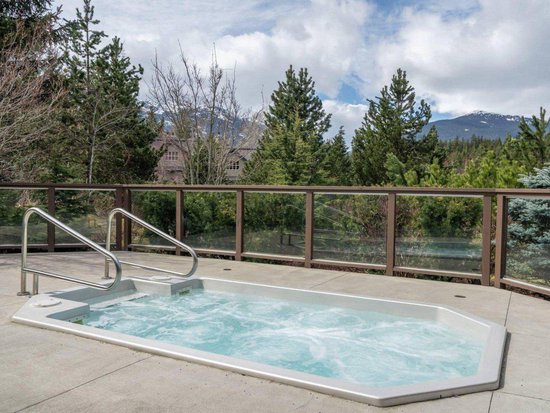 Whistler 3 Bedroom Accommodation - Blackcomb Greens - #4385