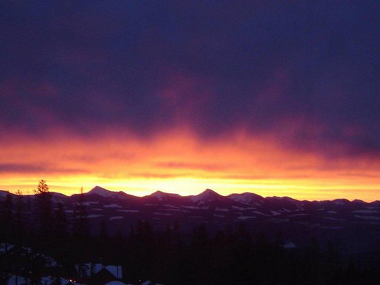 Big White 4 Bedroom Accommodation - Plaza on the Ridge - #4388 Big White 4 Bedroom Accommodation - Plaza on the Ridge - #4388