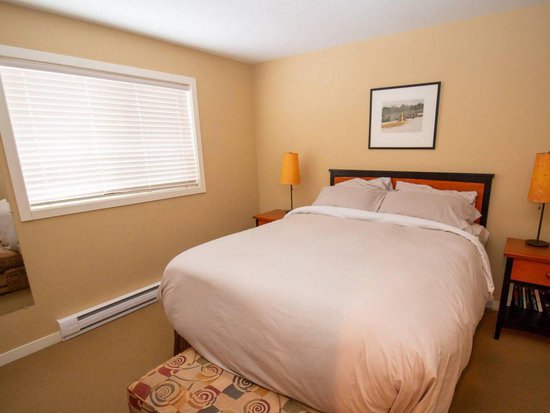 Big White 2 Bedroom Accommodation - Trappers' Crossing - #4397 Big White 2 Bedroom Accommodation - Trappers' Crossing - #4397