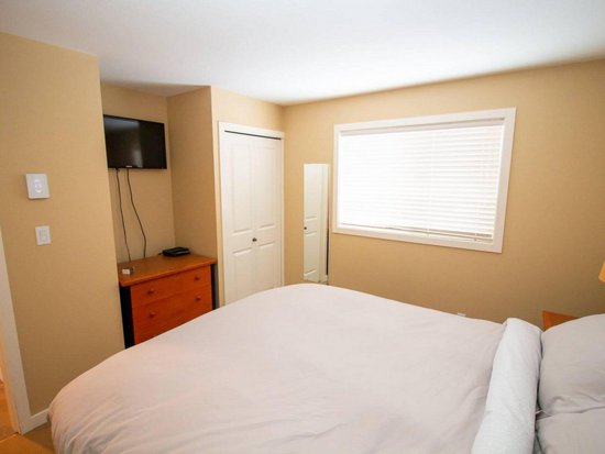 Big White 2 Bedroom Accommodation - Trappers' Crossing - #4397 Big White 2 Bedroom Accommodation - Trappers' Crossing - #4397