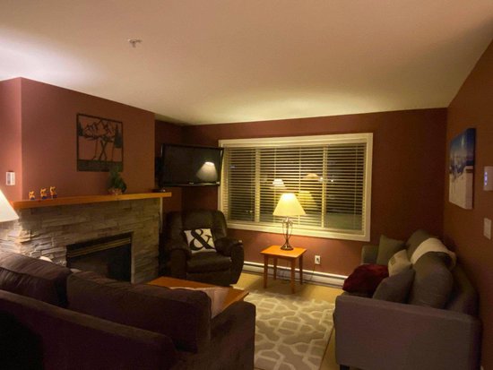Big White 2 Bedroom Accommodation - Trappers' Crossing - #4397 Big White 2 Bedroom Accommodation - Trappers' Crossing - #4397