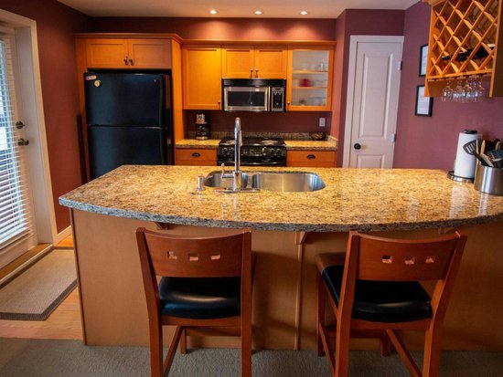 Big White 2 Bedroom Accommodation - Trappers' Crossing - #4397 Big White 2 Bedroom Accommodation - Trappers' Crossing - #4397