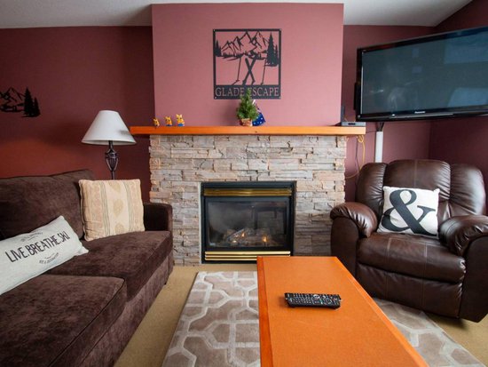 Big White 2 Bedroom Accommodation - Trappers' Crossing - #4397 Big White 2 Bedroom Accommodation - Trappers' Crossing - #4397