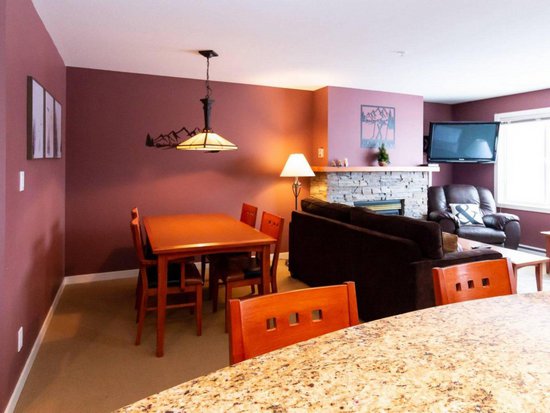 Big White 2 Bedroom Accommodation - Trappers' Crossing - #4397 Big White 2 Bedroom Accommodation - Trappers' Crossing - #4397