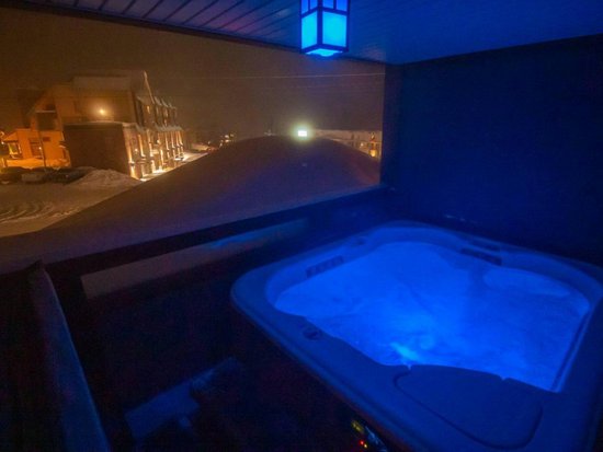 Big White 2 Bedroom Accommodation - Trappers' Crossing - #4397 Big White 2 Bedroom Accommodation - Trappers' Crossing - #4397