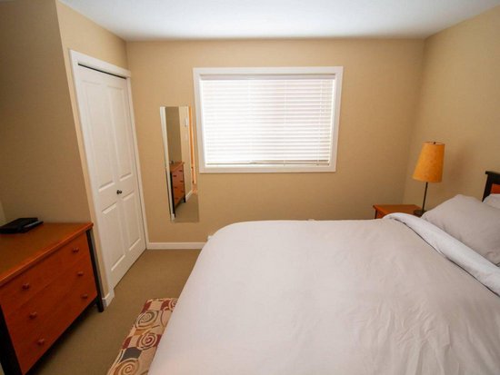 Big White 2 Bedroom Accommodation - Trappers' Crossing - #4397 Big White 2 Bedroom Accommodation - Trappers' Crossing - #4397