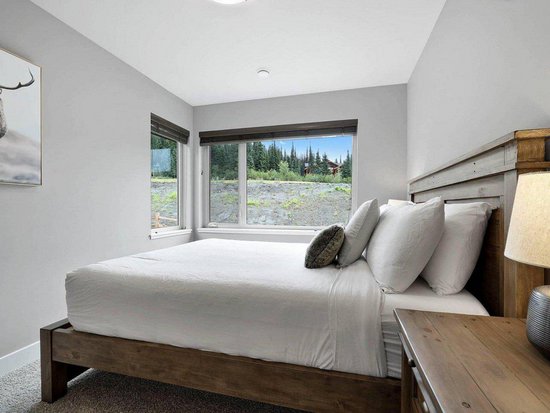 Sun Peaks 3 Bedroom Accommodation - Echo Landing - #4398 Sun Peaks 3 Bedroom Accommodation - Echo Landing - #4398