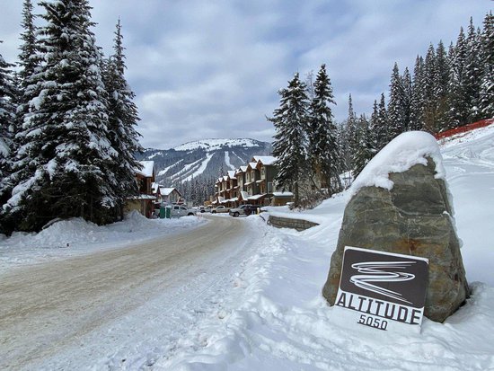 Sun Peaks 2 Bedroom Accommodation - Altitude - #4401 Sun Peaks 2 Bedroom Accommodation - Altitude - #4401