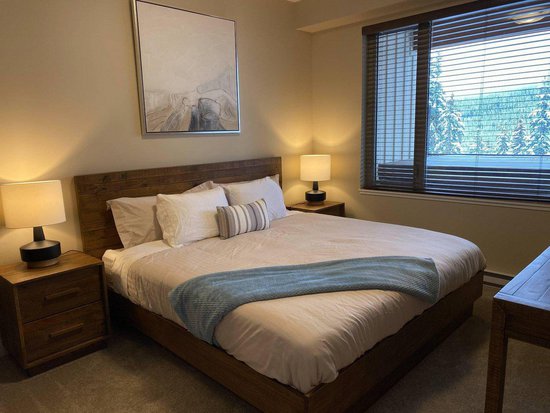Sun Peaks 2 Bedroom Accommodation - Altitude - #4401 Sun Peaks 2 Bedroom Accommodation - Altitude - #4401