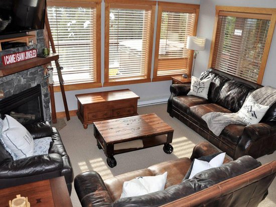 Big White 4 Bedroom Accommodation - Snow Pine Estates - #4405