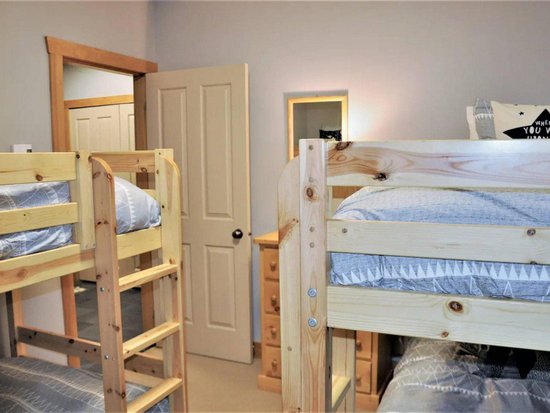 Big White 4 Bedroom Accommodation - Snow Pine Estates - #4405