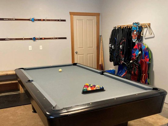 Big White 4 Bedroom Accommodation - Snow Pine Estates - #4405