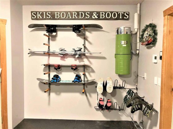 Big White 4 Bedroom Accommodation - Snow Pine Estates - #4405