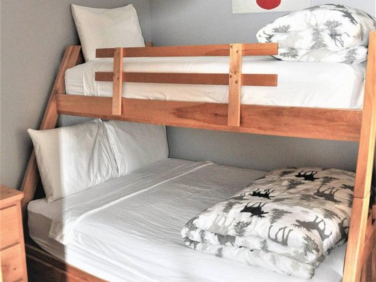 Big White 4 Bedroom Accommodation - Snow Pine Estates - #4405