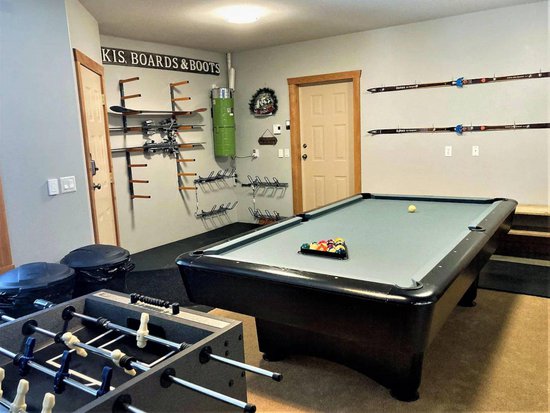 Big White 4 Bedroom Accommodation - Snow Pine Estates - #4405