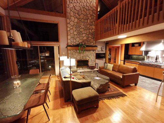 Whistler 4 Bedroom Accommodation - Chalet/House - #4409