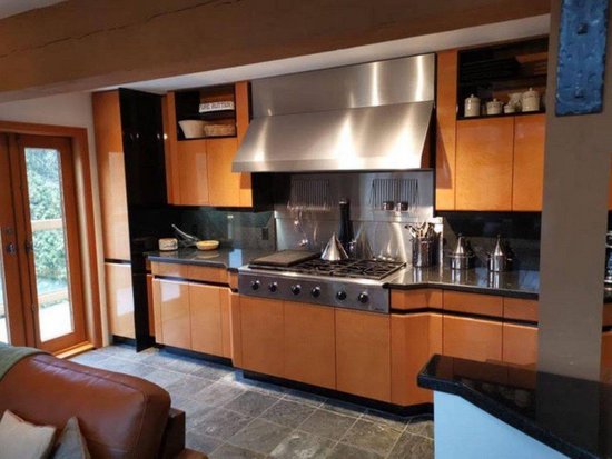 Whistler 4 Bedroom Accommodation - Chalet/House - #4409 Whistler 4 Bedroom Accommodation - Chalet/House - #4409