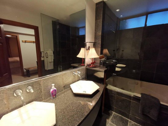 Whistler 4 Bedroom Accommodation - Chalet/House - #4409 Whistler 4 Bedroom Accommodation - Chalet/House - #4409