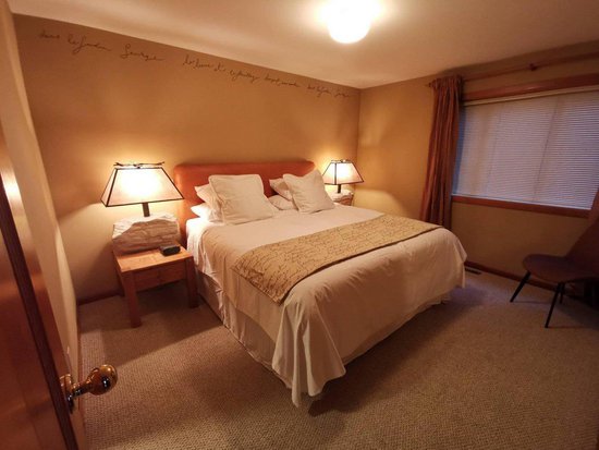 Whistler 4 Bedroom Accommodation - Chalet/House - #4409 Whistler 4 Bedroom Accommodation - Chalet/House - #4409