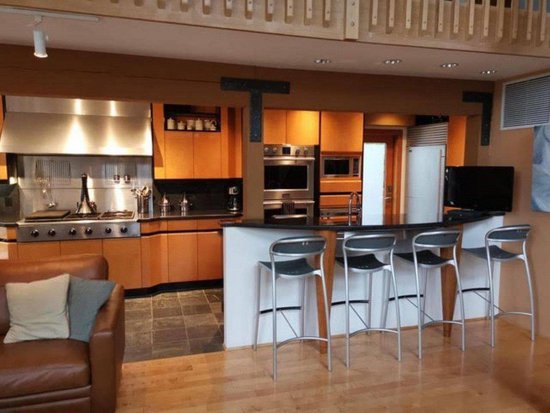Whistler 4 Bedroom Accommodation - Chalet/House - #4409 Whistler 4 Bedroom Accommodation - Chalet/House - #4409