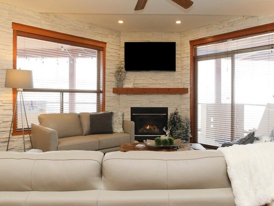 3 Bedroom Big White Vacation Rental - Snowbird Lodge