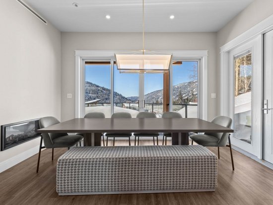 Sun Peaks 4 Bedroom Accommodation - Chalet/House - #4413 Sun Peaks 4 Bedroom Accommodation - Chalet/House - #4413