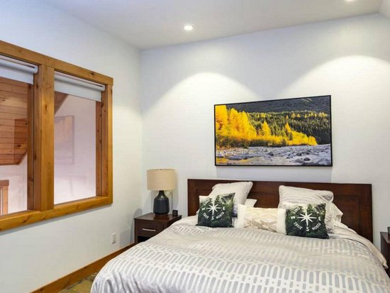 Whistler 4 Bedroom Accommodation - Cedar Ridge - #4417