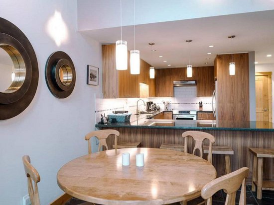 Whistler 4 Bedroom Accommodation - Cedar Ridge - #4417