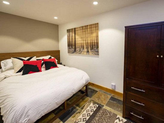 Whistler 4 Bedroom Accommodation - Cedar Ridge - #4417