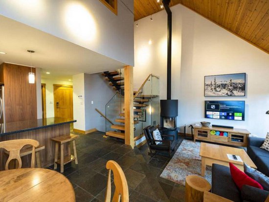 Whistler 4 Bedroom Accommodation - Cedar Ridge - #4417