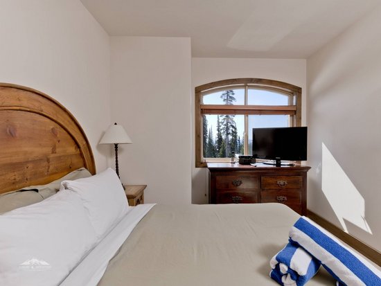 Big White 3 Bedroom Accommodation - Southpoint - #4423