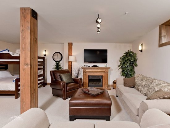 Big White 3 Bedroom Accommodation - Southpoint - #4423