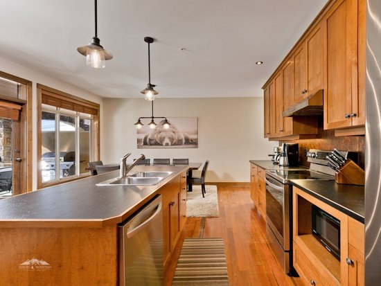 Big White 3 Bedroom Accommodation - Southpoint - #4423