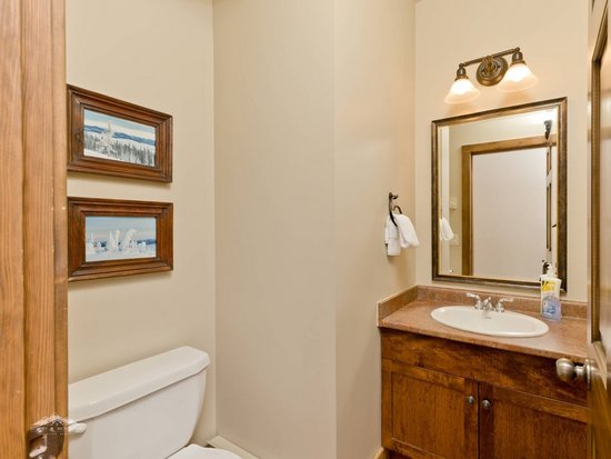 Big White 3 Bedroom Accommodation - Southpoint - #4423