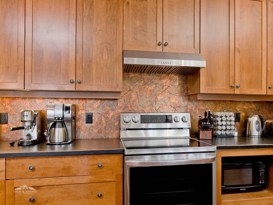 Big White 3 Bedroom Accommodation - Southpoint - #4423