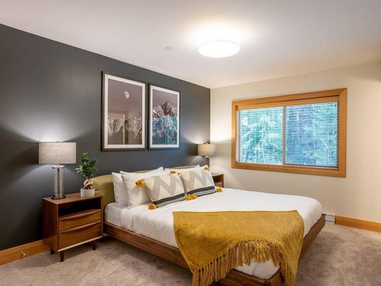 Whistler 11 Bedroom Accommodation - Alta Vista 1 - #4439 Whistler 11 Bedroom Accommodation - Alta Vista 1 - #4439