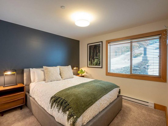 Whistler 11 Bedroom Accommodation - Alta Vista 1 - #4439 Whistler 11 Bedroom Accommodation - Alta Vista 1 - #4439