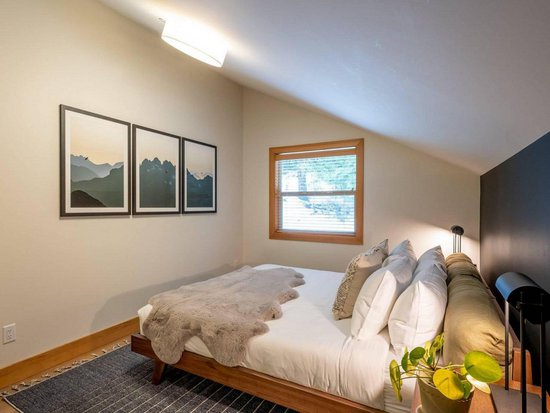 Whistler 11 Bedroom Accommodation - Alta Vista 1 - #4439 Whistler 11 Bedroom Accommodation - Alta Vista 1 - #4439