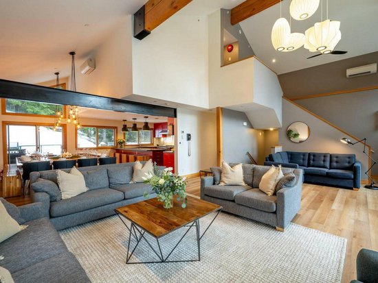 Whistler 11 Bedroom Accommodation - Alta Vista 1 - #4439 Whistler 11 Bedroom Accommodation - Alta Vista 1 - #4439