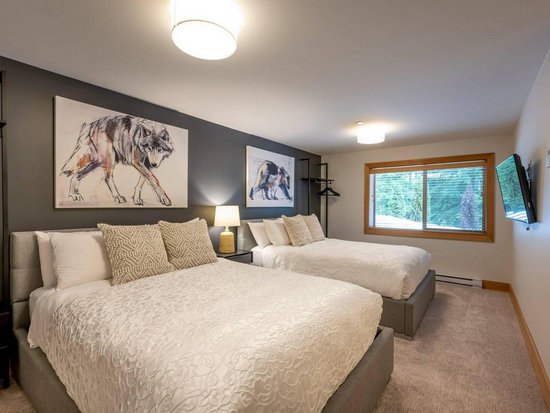 Whistler 11 Bedroom Accommodation - Alta Vista 1 - #4439 Whistler 11 Bedroom Accommodation - Alta Vista 1 - #4439