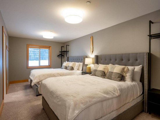 Whistler 11 Bedroom Accommodation - Alta Vista 1 - #4439 Whistler 11 Bedroom Accommodation - Alta Vista 1 - #4439