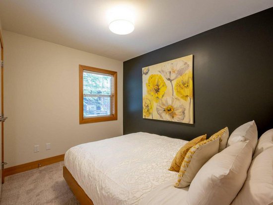 Whistler 11 Bedroom Accommodation - Alta Vista 1 - #4439 Whistler 11 Bedroom Accommodation - Alta Vista 1 - #4439