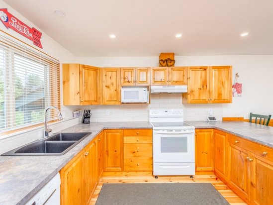 Big White 3 Bedroom Accommodation - Chalet/House - #4456