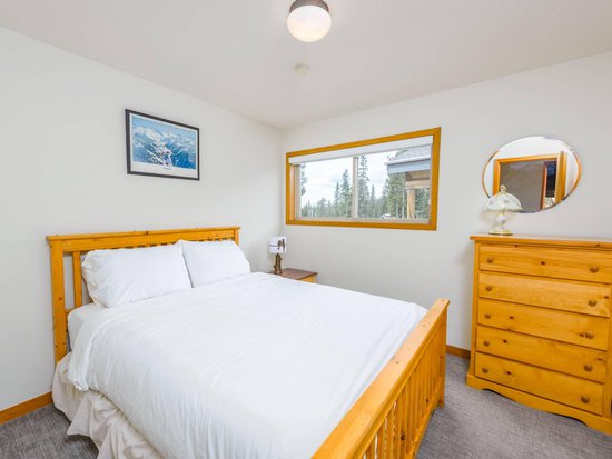 Big White 3 Bedroom Accommodation - Chalet/House - #4456