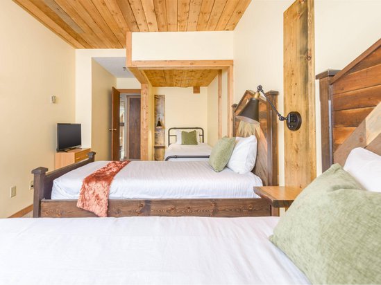 Big White 3 Bedroom Accommodation - Moguls - #4467