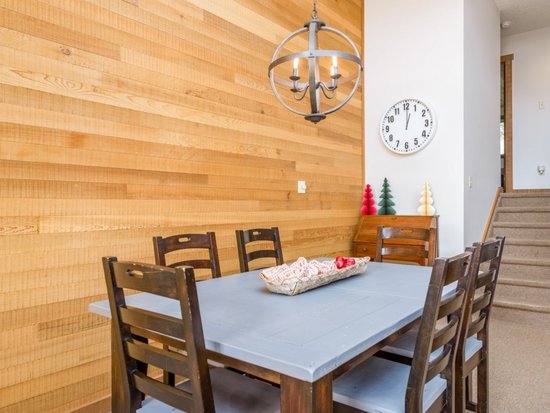 Big White 3 Bedroom Accommodation - Moguls - #4467